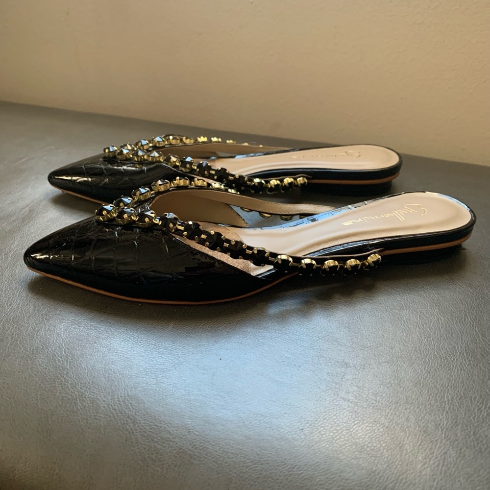 Guilhermina 6M Black flats gold details & clack stones